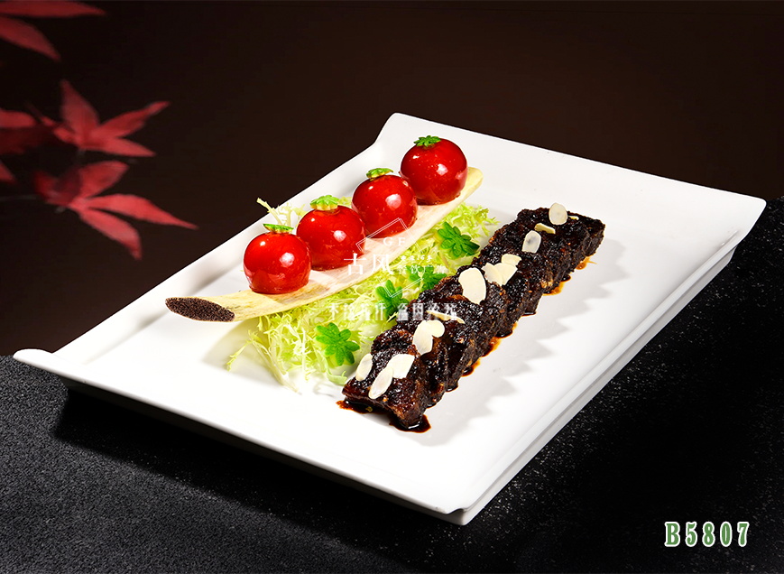 B5807特色紅(hóng)酒牛小(xiǎo)排