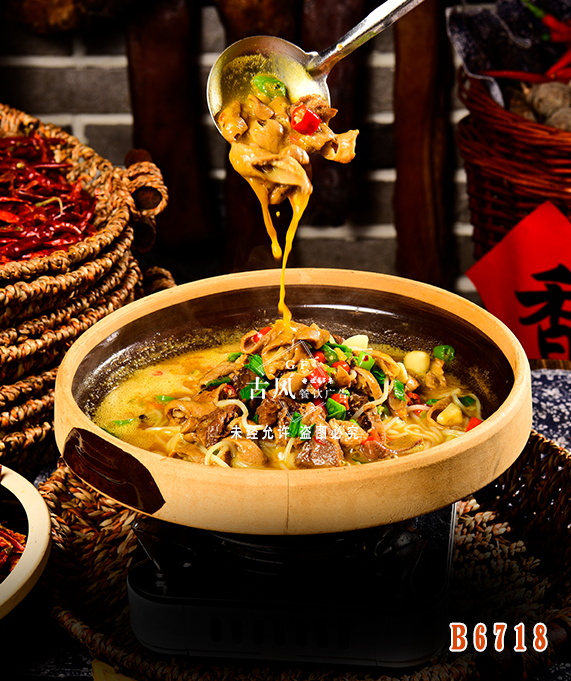 B6718酸菜肥腸煲