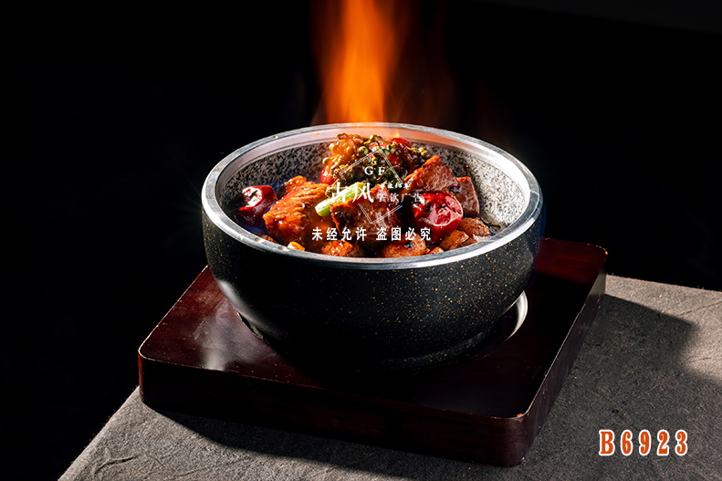 B6923鮮花(huā)椒雪(xuě)花(huā)牛肉粒